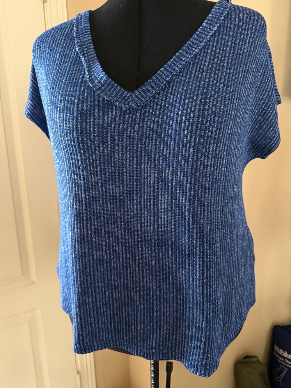Women’s Blue Ribbed V-Neck Top Size 1X
